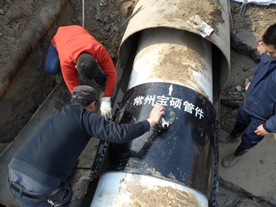 12现场安装宝硕钢塑哈夫节 (6)_副本